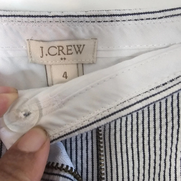 J Crew Factory Women's seersucker Mini Skirt Pinstripe Size 4 - Picture 4 of 7